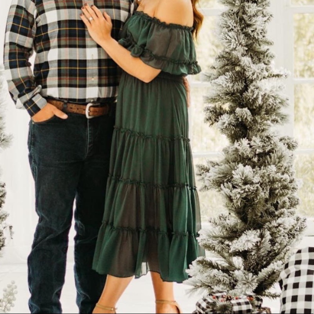 Off shoulder ruffle green dress